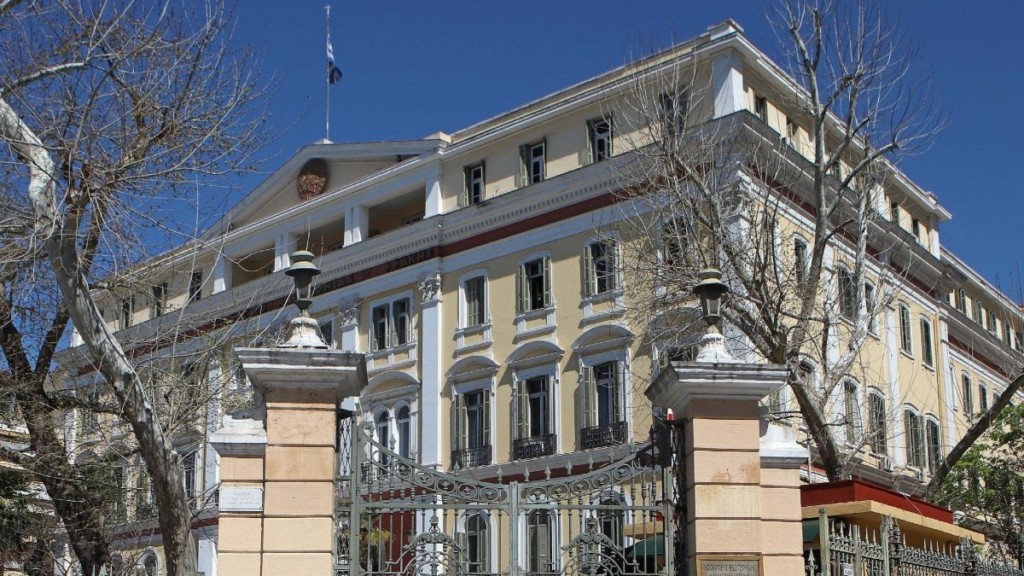 No Pasaran από Χρυσοχοΐδη στην κάθοδο των τρακτέρ στην Αθήνα