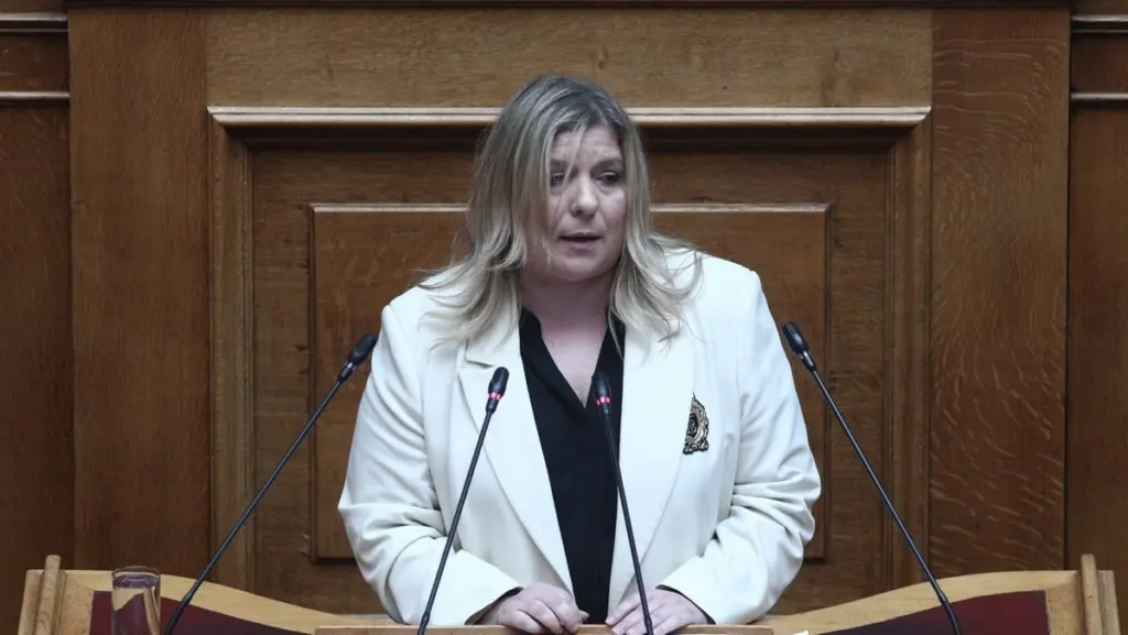 Μαρία Συρεγγέλα: “Πρόσχημα η τροπολογία που κατέθεσε το ΠΑΣΟΚ για αναστολή χρηματοδότησης των Σπαρτιατών”
