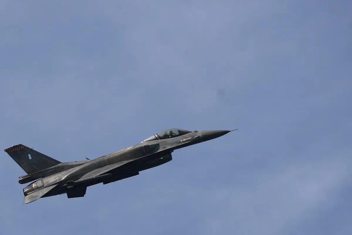 Βρετανικά αεριωθούμενα πέταξαν σε 12ωρη αποστολή με τις ΗΠΑ, το ΝΑΤΟ κοντά στα ρωσικά σύνορα