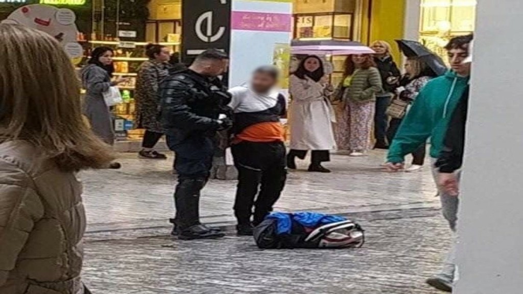 Ερμού: Καρέ καρέ η σύλληψη του δράστη της αιματηρής επίθεσης σε κοπέλα