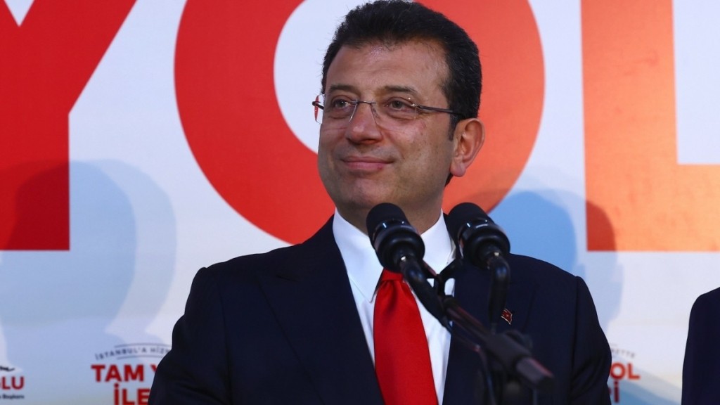 Στο δικαστήριο ο Ιμάμογλου – Κατηγορείται για «απόπειρα εκφοβισμού» του γενικού εισαγγελέα της Κωνσταντινούπολης