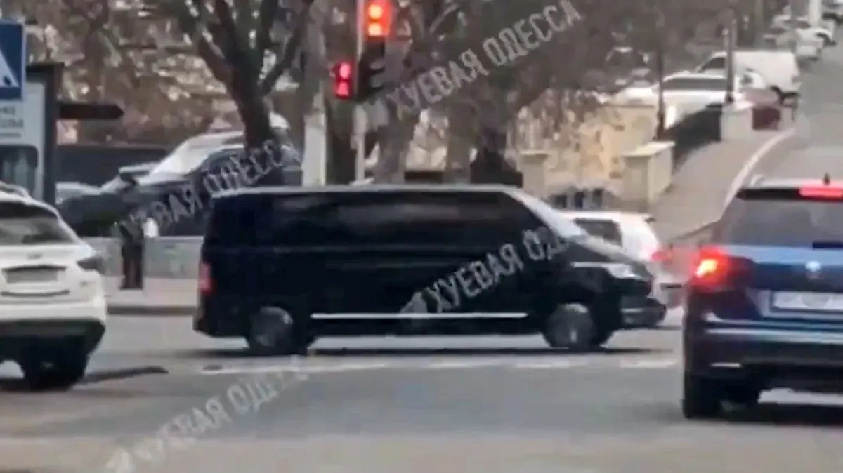 Συναγερμός στην Ουκρανία: Έκρηξη στο λιμάνι της Οδησσού κοντά στην αυτοκινητοπομπή του Ζελένσκι – Όλοι καλά στην ελληνική αποστολή