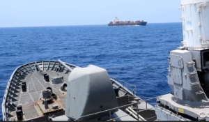 Ερυθρά Θάλασσα: Βυθίζεται από την επίθεση το πλοίο ελληνικών συμφερόντων