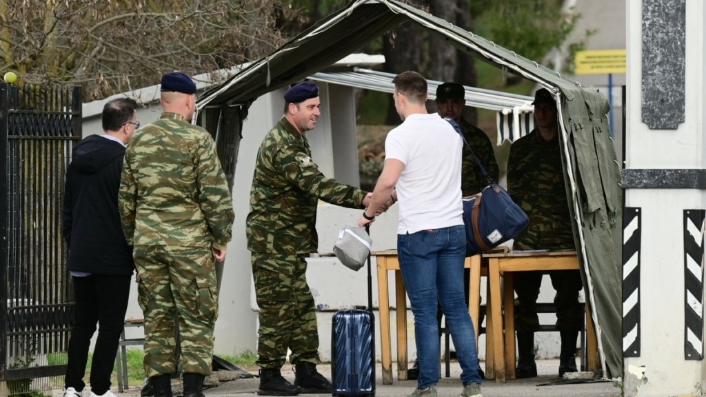 Στέφανος Κασσελάκης φαντάρος στη Θήβα