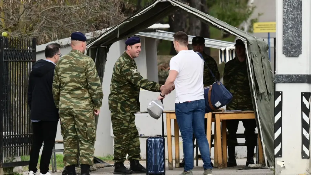 Το πρώτο 24ωρο του Στέφανου Κασσελάκη στη Θήβα: Δεν θα πάρει άδεια – Πότε ορκίζεται 