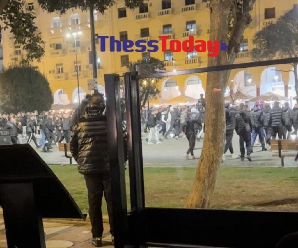 Η στιγμή της επίθεσης σε τρανσέξουαλ στη Θεσσαλονίκη -Η ανακοίνωση της Αστυνομίας, καταδίκη από τον Δήμαρχο
