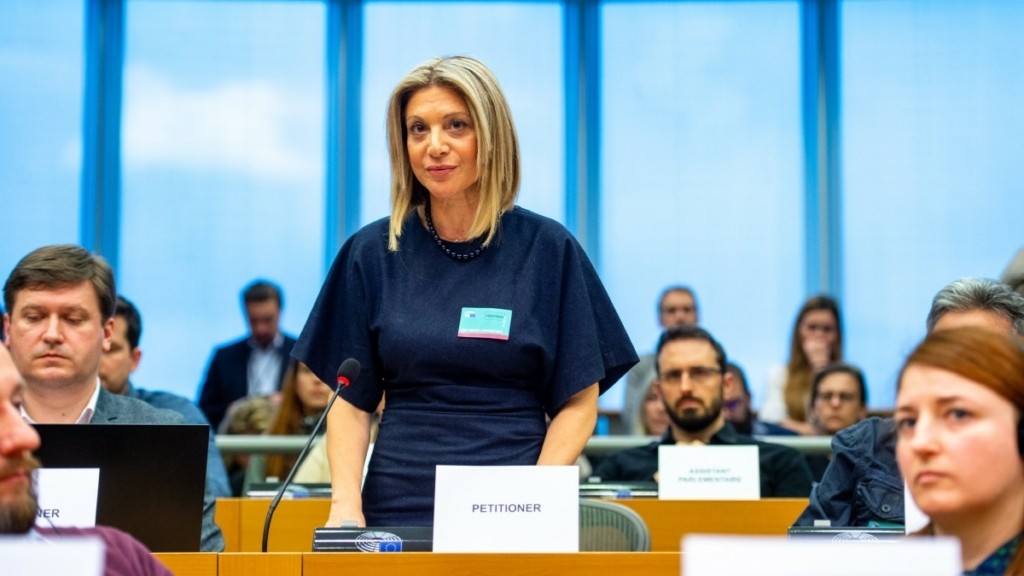 Μαρία Καρυστιανού: H Επιτροπή Αναφορών του Ευρωπαϊκού Κοινοβουλίου αποφάσισε να παραμείνει ανοιχτή η αναφορά της