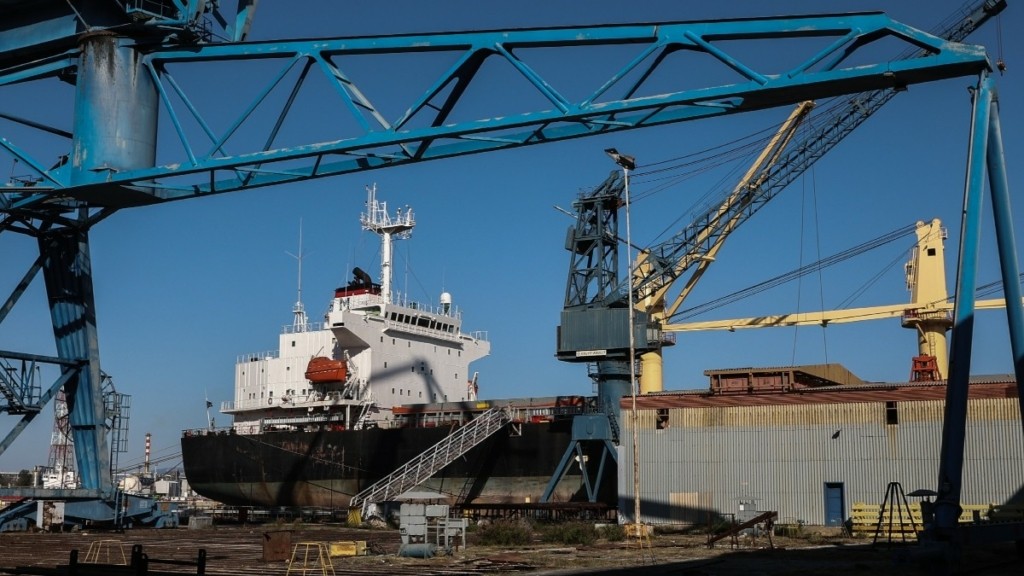 Νεκρός 42χρονος εργάτης στα ναυπηγεία Χαλκίδας -Καταπλακώθηκε από μπουκαπόρτα