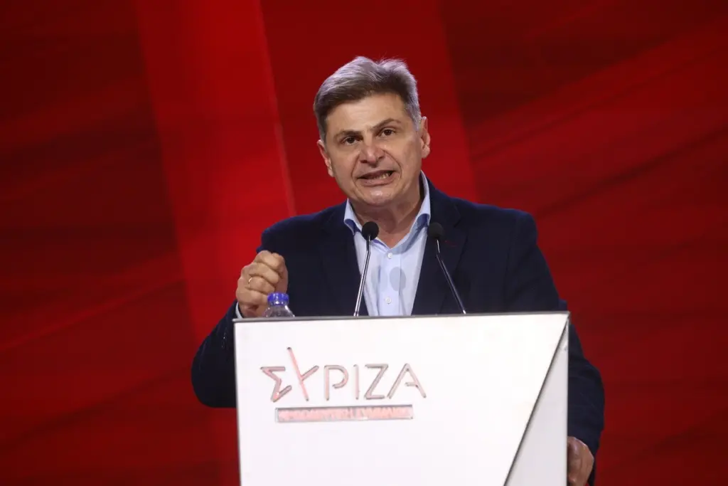 Ο Νικόλας Φαραντούρης ανακοινώνει σήμερα την υποψηφιότητά του