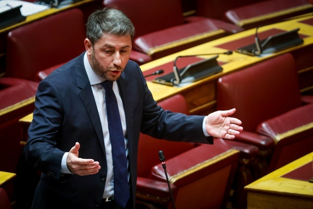 Ανδρουλάκης: «Ψεκασμένες θεωρίες ότι το ΠΑΣΟΚ-ΚΙΝΑΛ εξυπηρετεί οικονομικά συμφέροντα με τη πρόταση δυσπιστίας»