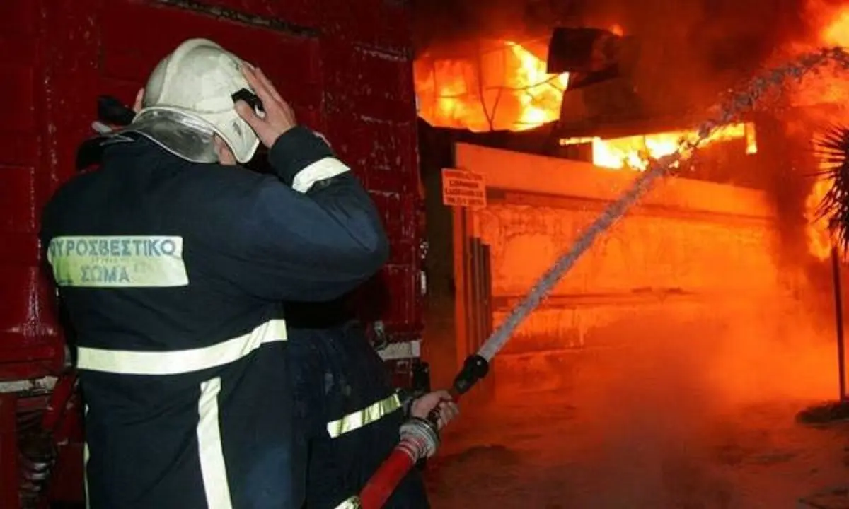 Φωτιά σε διαμέρισμα στον Νέο Κόσμο