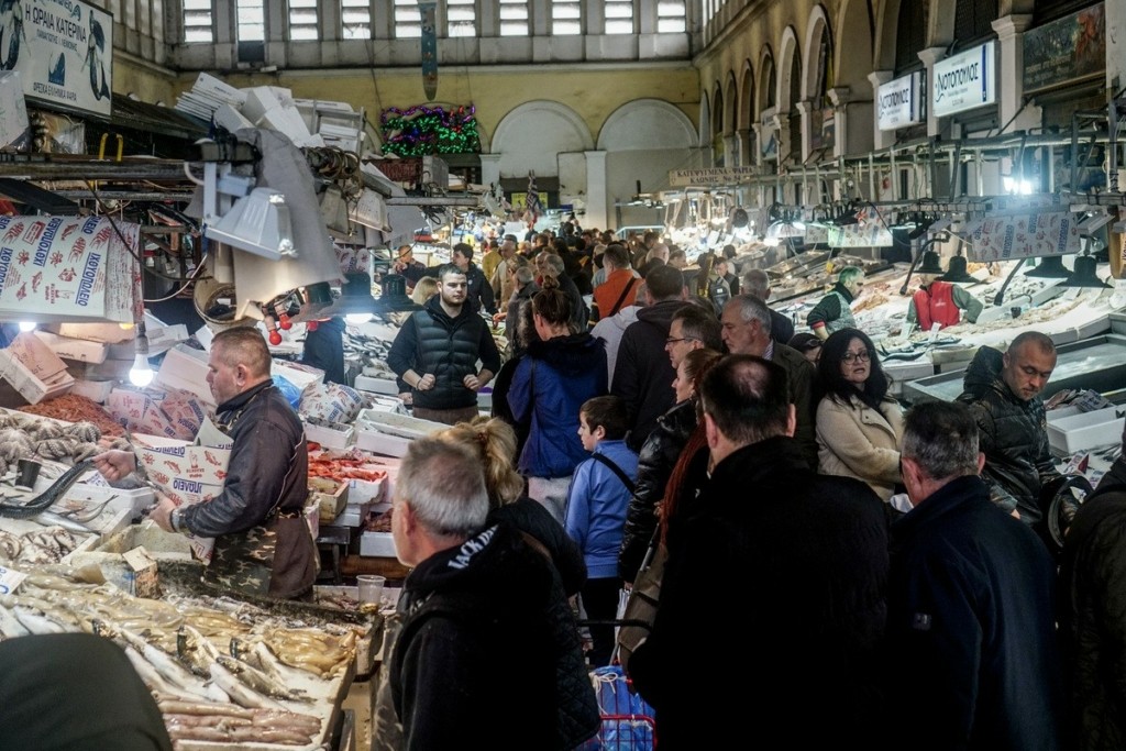 Πρεμιέρα σήμερα για το «Καλάθι της Σαρακοστής» -Φθηνότερα 4% τα κατεψυγμένα θαλασσινά
