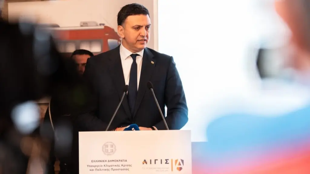 Πυροσβεστικό Σώμα: Τι περιλαμβάνει το νέο επιχειρησιακό δόγμα – Το μήνυμα Κικίλια