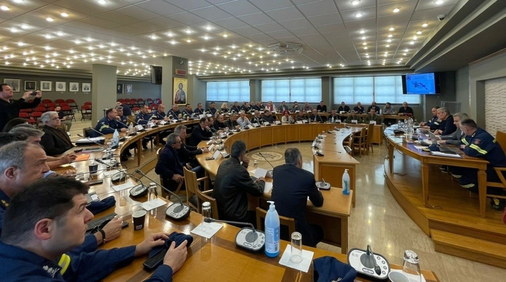 Επισκέφτηκε τη Λαμία ο Τουρνάς – Ενισχύονται οι δασοκομάντος και τα εναέρια μέσα στην περιοχή