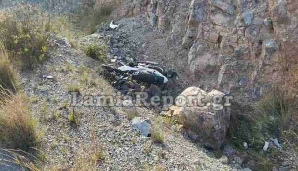 Φθιώτιδα: Έπεσε με το μηχανάκι στα βράχια και τραυματίστηκε σοβαρά ένας 21χρονος