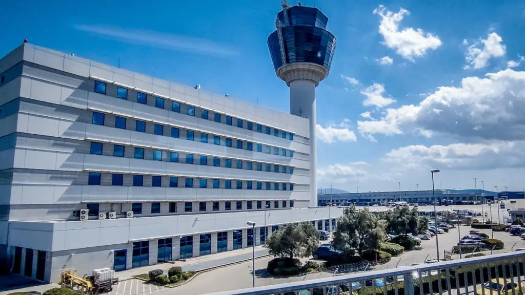 Αεροδρόμιο Ελ. Βενιζέλος: Χειροπέδες σε 52χρονο για κλοπές αποσκευών