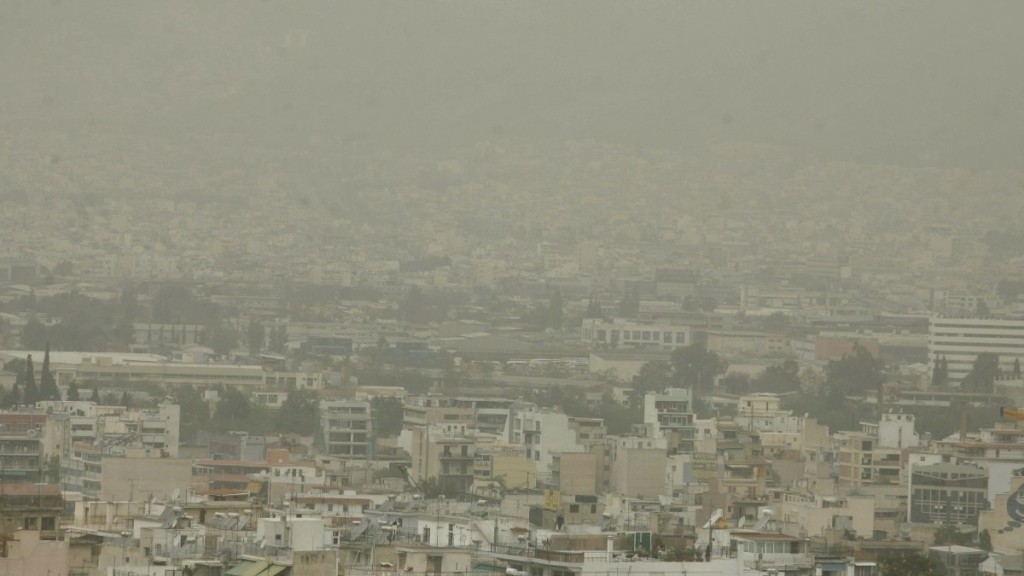 Αφρικανική σκόνη και καυσαέρια αυτοκινήτων: Εκρηκτικό κοκτέιλ για το περιβάλλον και την υγεία μας