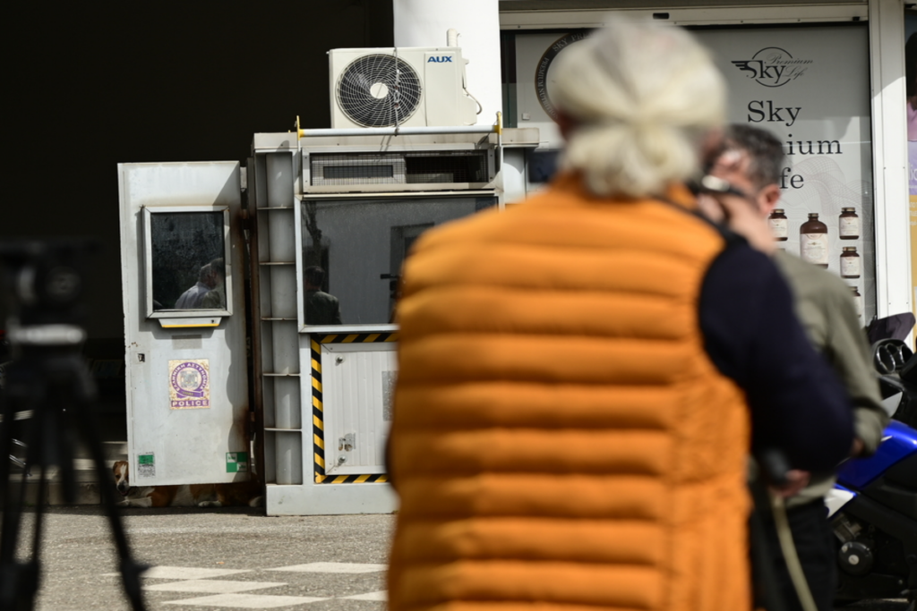 Έγκλημα στους Αγίους Αναργύρους: Δεν ζήτησαν καν τα στοιχεία της στο Α.Τ – Τι αναφέρει στην κατάθεσή της η υποδιοικήτρια