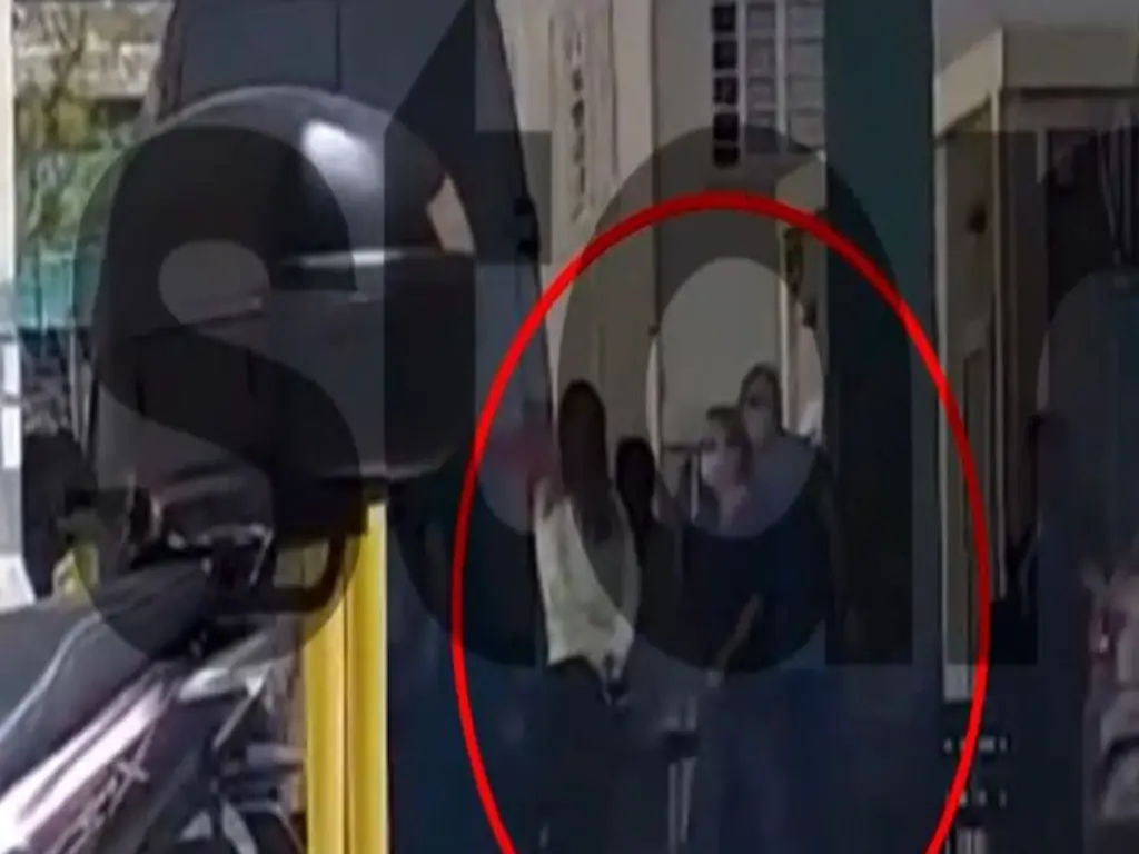 Άγιοι Ανάργυροι: Η στιγμή της μεταφοράς του 39χρονου δολοφόνου της 28χρονης Κυριακής από το Τζάνειο στον Κορυδαλλό