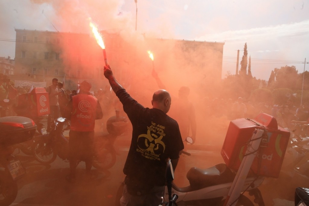 Απεργία: Κλειστό το κέντρο της Αθήνας – Κυκλοφοριακές ρυθμίσεις και μετακινήσεις μετ’ εμποδίων λόγω ΜΜΜ (Pics)