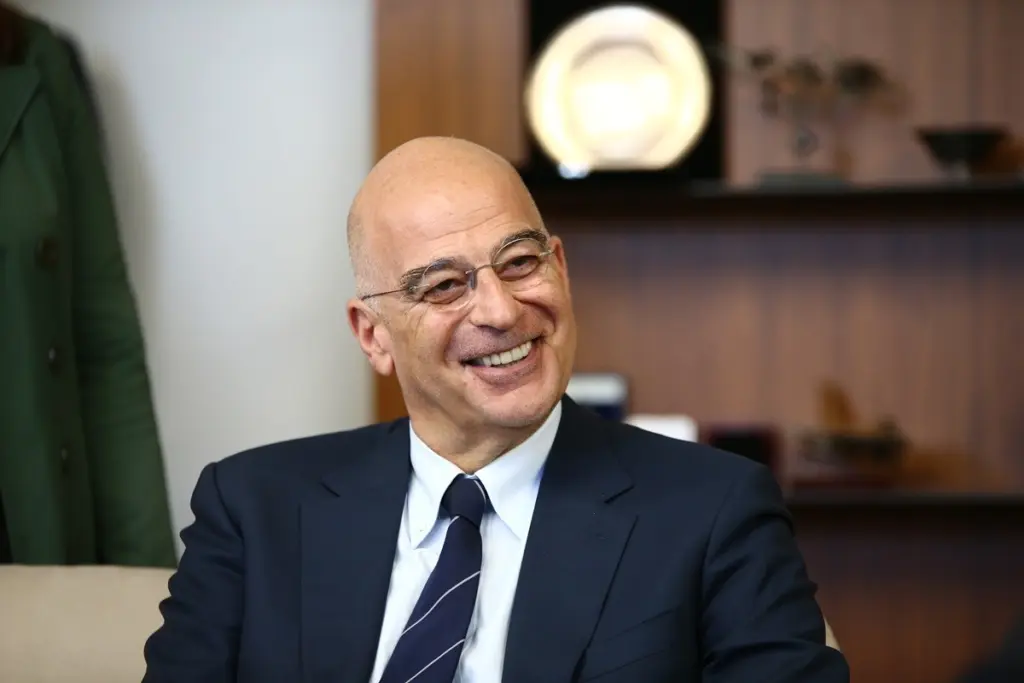 Δένδιας: Συναντήθηκε με τον υπουργό Βιομηχανίας των ΗΑΕ – Ποια θέματα συζητήθηκαν