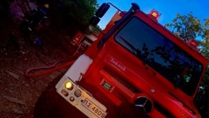 Κερατέα: Φωτιά δίπλα από καταυλισμό – Ρομά πέταγαν πέτρες στους πυροσβέστες