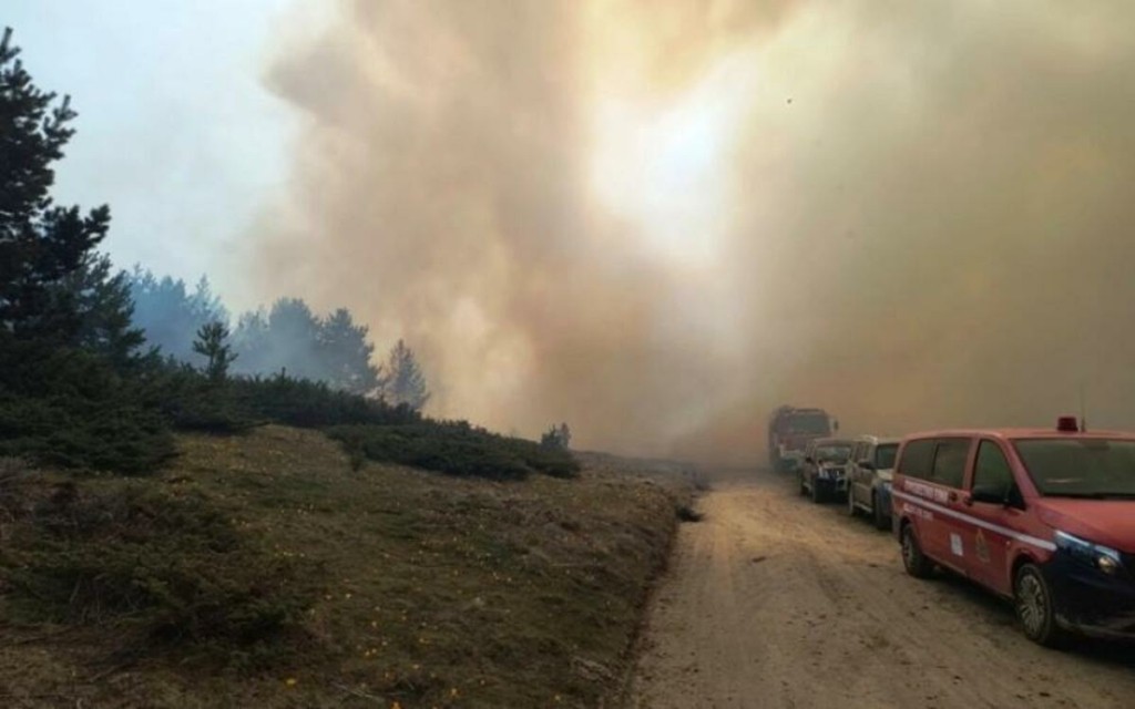Χωρίς ενεργό μέτωπο η πυρκαγιά στα Πιέρια Όρη -Σε επιφυλακή η Πυροσβεστική