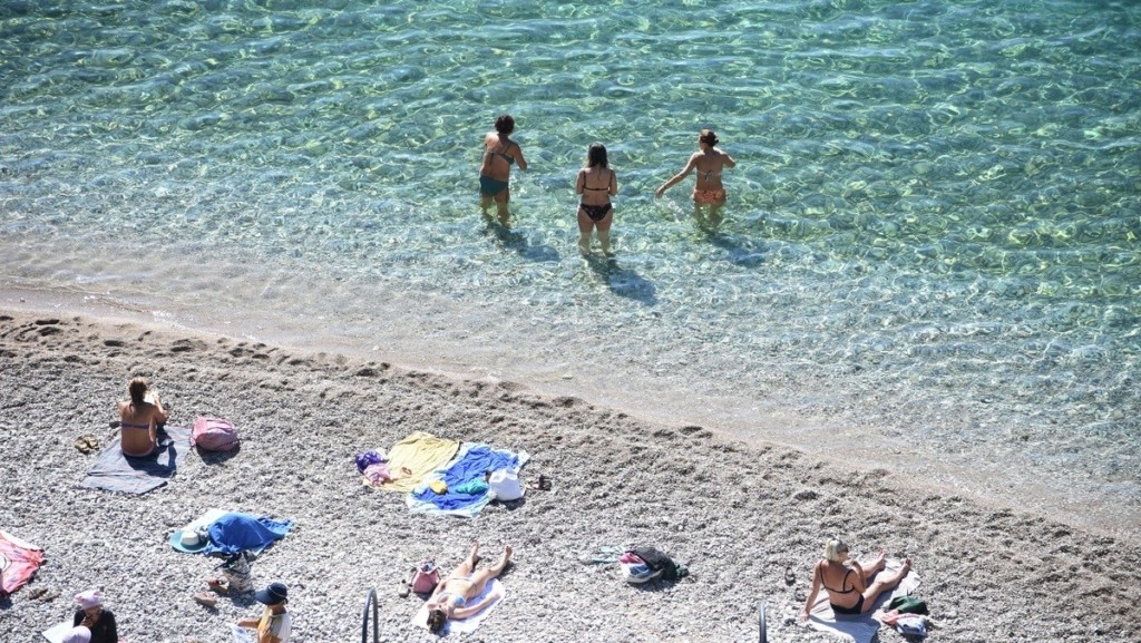 Άκρως καλοκαιρινό το σκηνικό από τη Δευτέρα 19/5 – «Κοκτέιλ» υψηλών θερμοκρασιών και αφρικανικής σκόνης
