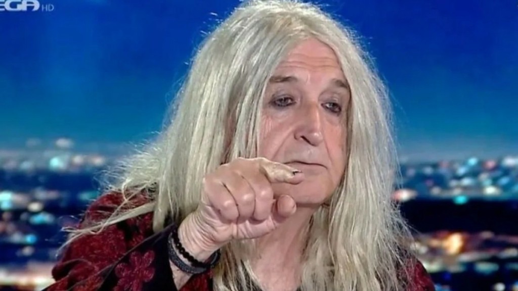 Η απάντηση του Νίκου Καρβέλα στα σχόλια για την συνέντευξη με την Νίκη Λυμπεράκη