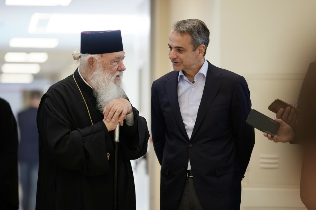 Μητσοτάκης: «Στενή η συνεργασία με την Εκκλησία» -Ιερώνυμος: «Δεν θα κάνουμε ό,τι μας πει ο Βελόπουλος»