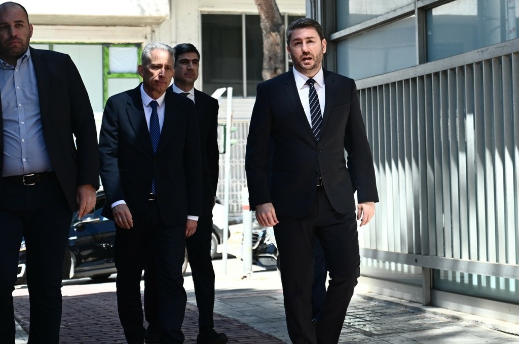 Ανδρουλάκης για παρακολουθήσεις: «Ανοίγει το κουτί της Πανδώρας για την κυβέρνηση Μητσοτάκη»