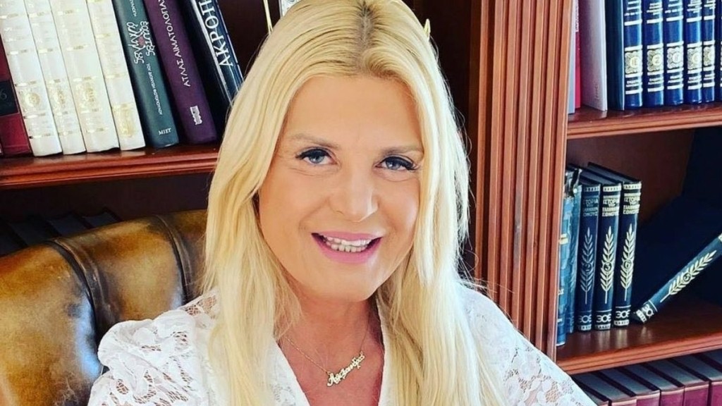 Η Μαρίνα Πατούλη απαντά στα αρνητικά σχόλια για τα φίλτρα στις φωτογραφίες της