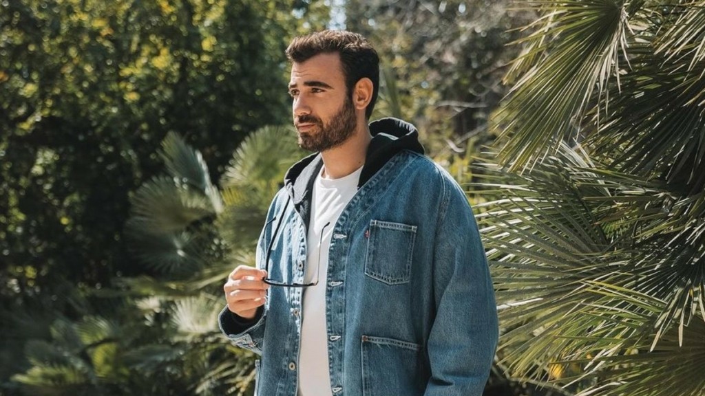 Συγκινεί ο Νίκος Πολυδερόπουλος – «Μετά τον θάνατο του αδελφού μου, κοιτούσα στη θέση που καθόταν όταν ήρθε να με δει»
