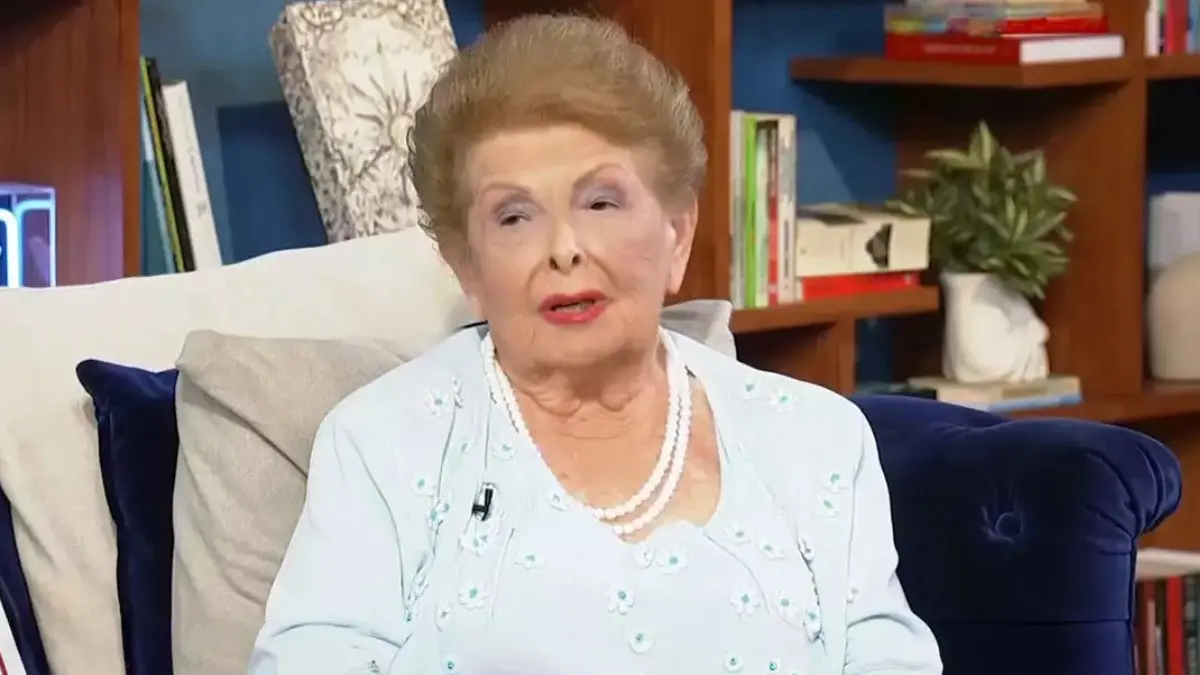 Βέφα Αλεξιάδου – Απαντά στον Ηλία Μαμαλάκη – «Ο ηλικιωμένος άνθρωπος έχει πείρα…»