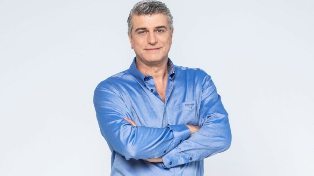 Ο Βλαδίμηρος Κυριακίδης επιβεβαίωσε την αποχώρηση της Άννας Κουτσαφτίκη από την ”Μουρμούρα”