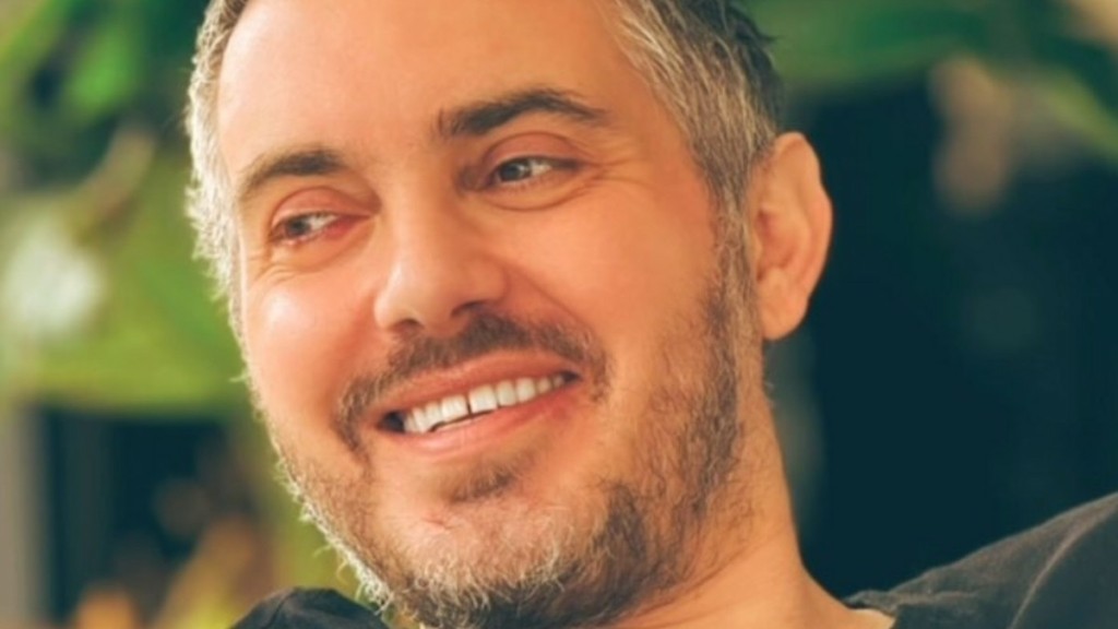 Η σπάνια αναφορά του Μιχάλη Χατζηγιάννη στη Ζέτα Μακρυπούλια – «Διατηρούμε πολύ καλές επαφές…»