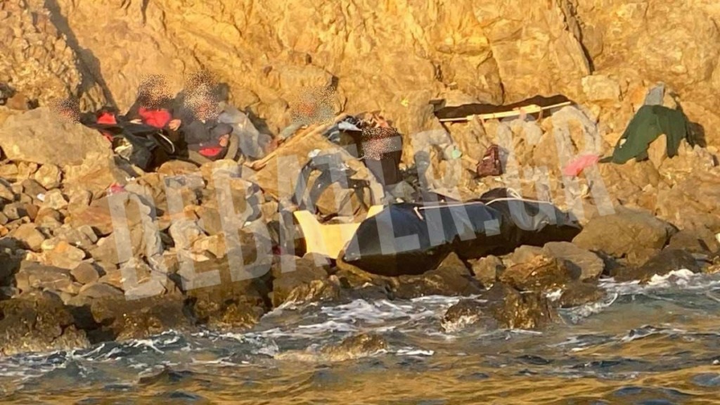 Τραγωδία στη Χίο: Τρία ανήλικα κορίτσια πνίγηκαν στο ναυάγιο -Στους 16 οι διασωθέντες