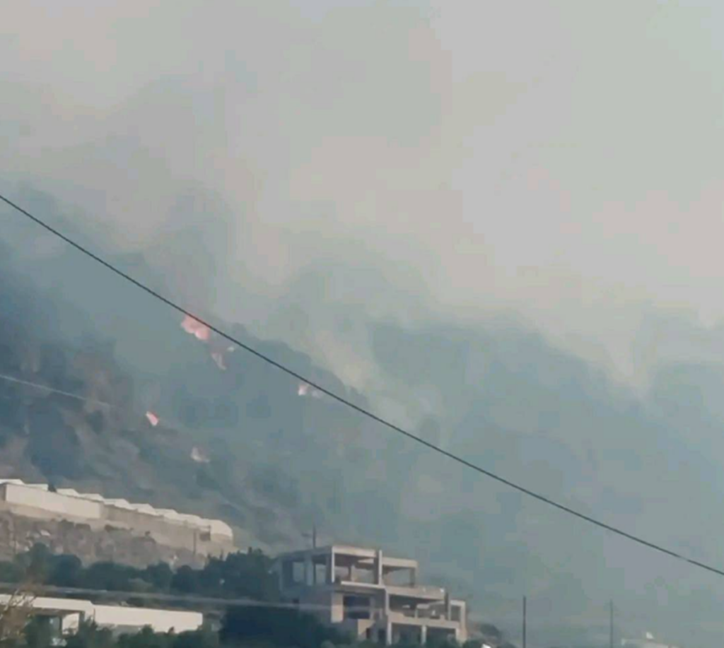 Φωτιά στην Ιεράπετρα: Παραμένει διασωληνωμένος ο 74χρονος – Υπέστη εισπνευστικό έγκαυμα