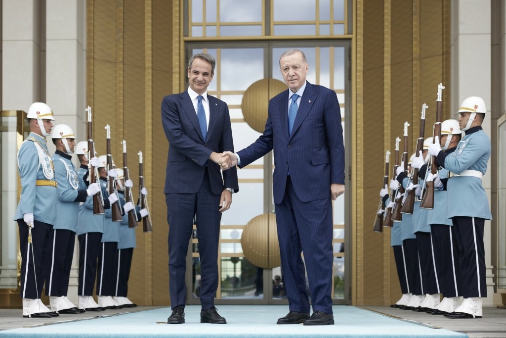 Κυβερνητικές πηγές: Στο τέλος του έτους η νέα συνάντηση του Ανωτάτου Συμβουλίου Συνεργασίας Ελλάδος-Τουρκίας