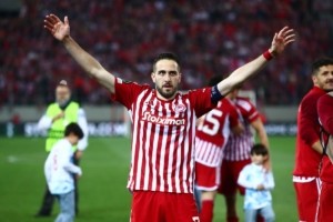 Κώστας Φορτούνης: Αρνήθηκε νέο συμβόλαιο με την Αλ Καλίτζ – Περιμένει ο Ολυμπιακός