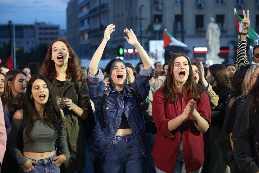 Ολονυκτία σε Αθήνα και Θεσσαλονίκη από φοιτητές για την Παλαιστίνη