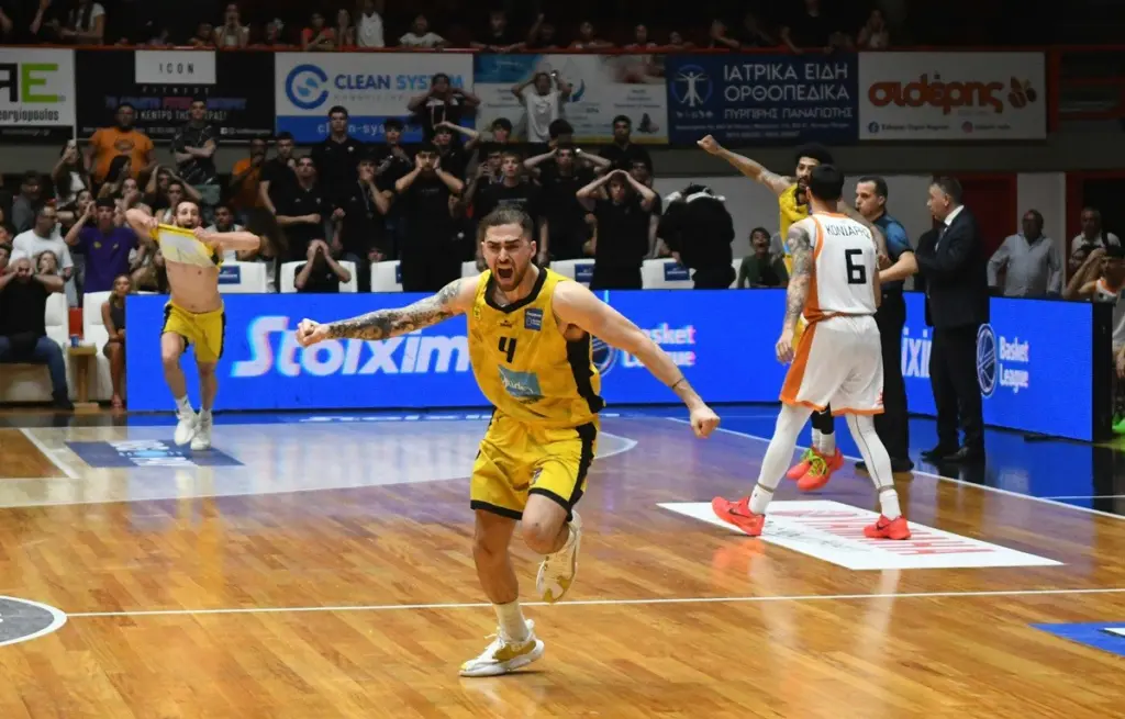 Με απίθανο Τολιόπουλο ο Άρης ξέρανε τον Προμηθέα και πέρασε στους «4» της Basket League