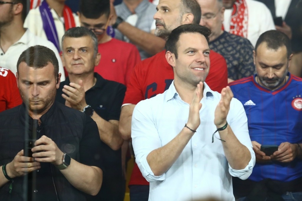 Ολυμπιακός – Φιορεντίνα: Παρών στον τελικό του Conference League o Κασσελάκης