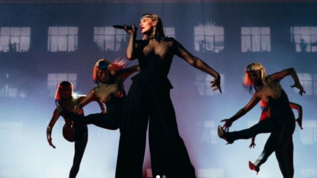 Eurovision 2024 – Τσεχία: Η τραγουδίστρια Aiko με το “Pedestal“ στον Β’ Ημιτελικό