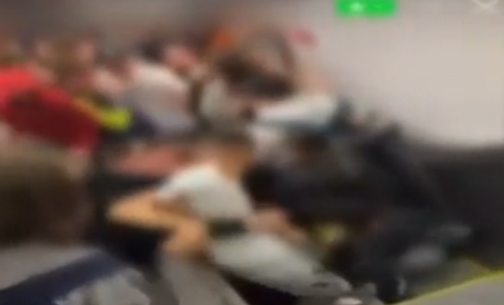 Στιγμές πανικού μετά το ατύχημα στη σχολική εκδρομή στην Ίο