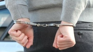 Σκιάθος: Χειροπέδες σε πατέρα μετά από καταγγελία για κακοποίηση ανηλίκου