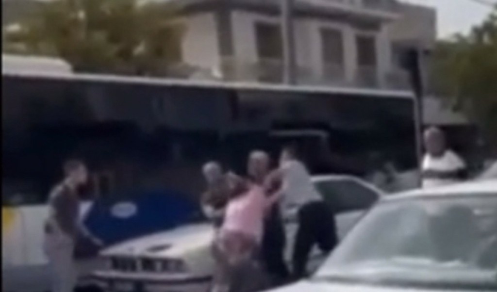 Αιγάλεω: Ταυτοποιήθηκαν οι τρεις νταήδες που επιτέθηκαν στο ζευγάρι -Έρευνες για τον εντοπισμό τους