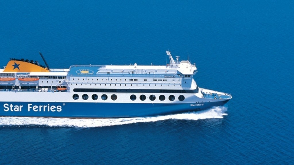 Blue Star 1: Εμπλοκή κάβου στον Πειραιά