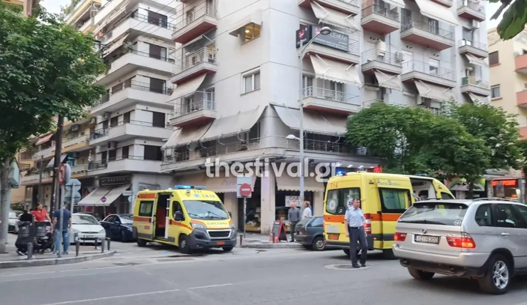 Θεσσαλονίκη: Σύγκρουση δύο οχημάτων στον Περιφερειακό – Στο νοσοκομείο παιδί 3 ετών