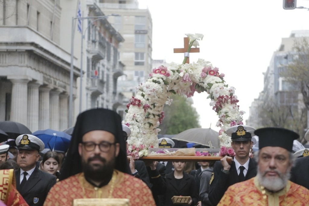 Ξαναζωντανεύει το έθιμο της συνάντησης των επιταφίων στη Θεσσαλονίκη